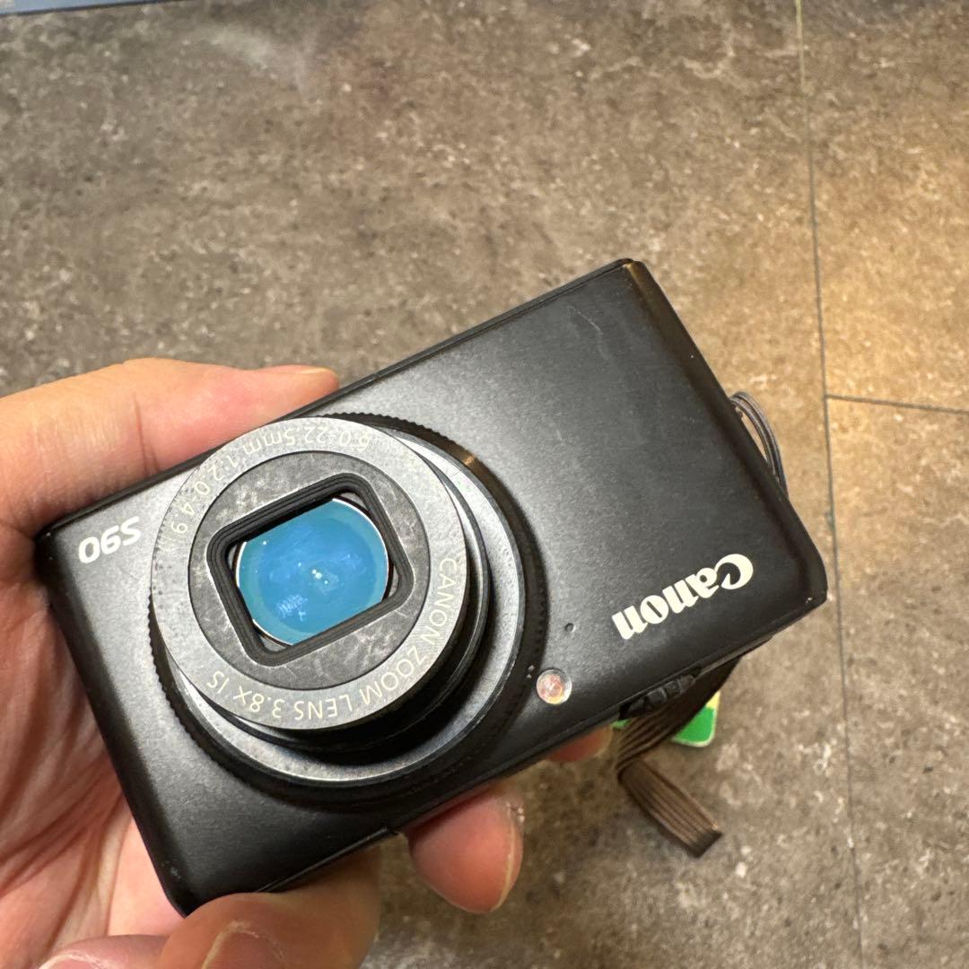 高機能カメラ　Canon PowerShot S90