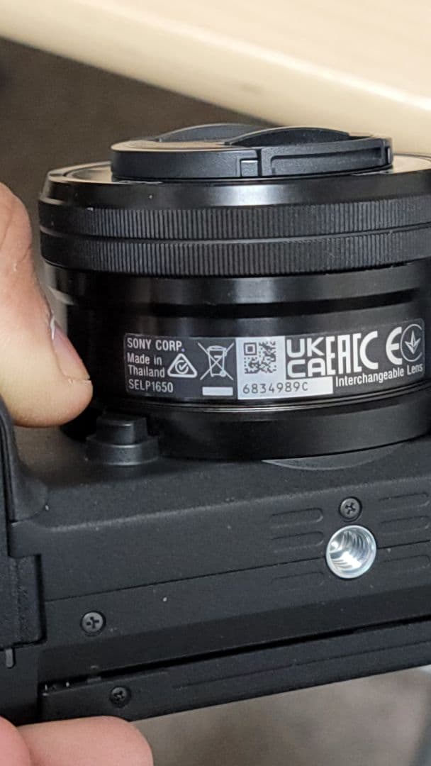 Sony α6400 ミラーレス一眼カメラ / English Menu OK