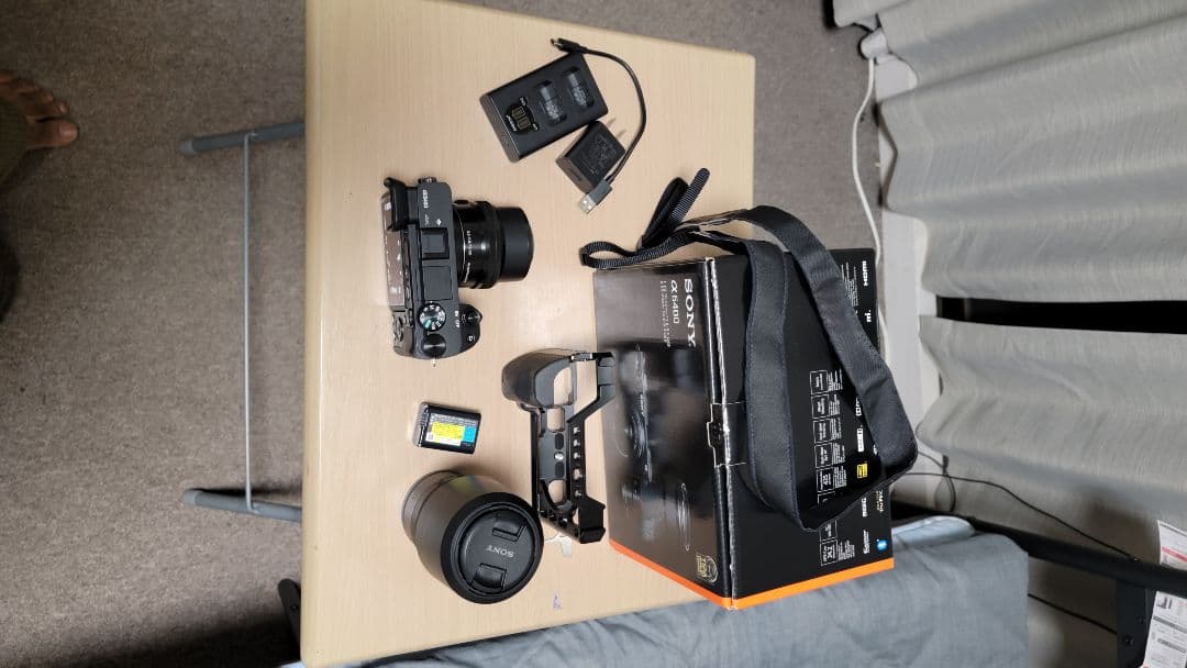 Sony α6400 ミラーレス一眼カメラ / English Menu OK