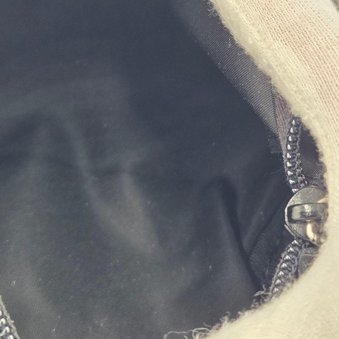 【極美品】PRADA ブラック ナイロン ポーチ　未使用級　プラダ