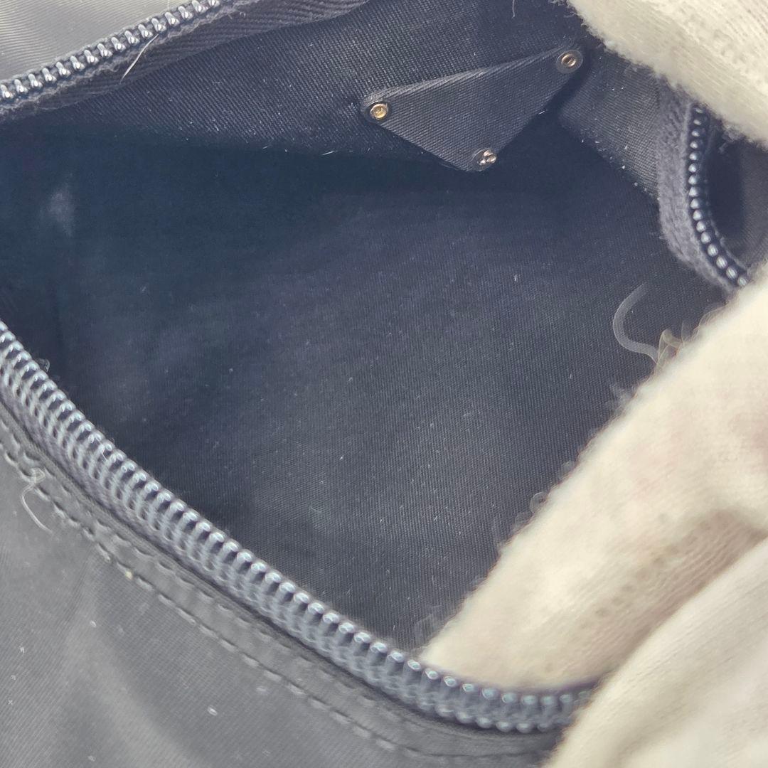 【極美品】PRADA ブラック ナイロン ポーチ　未使用級　プラダ