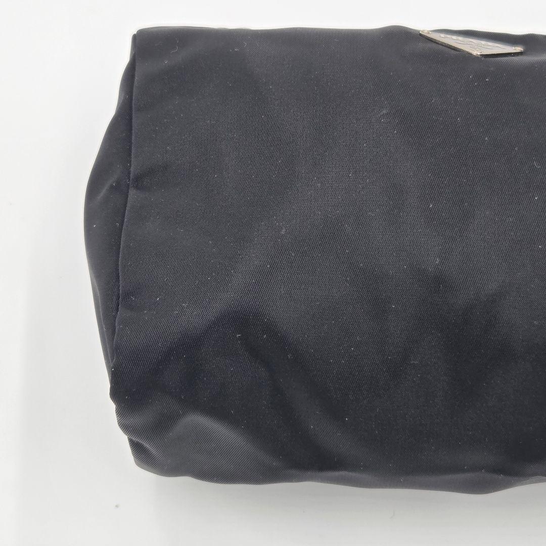 【極美品】PRADA ブラック ナイロン ポーチ　未使用級　プラダ