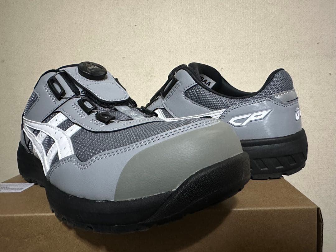 か*ろ様 アシックス asics ウィンジョブCP209 灰×白　26,5cm