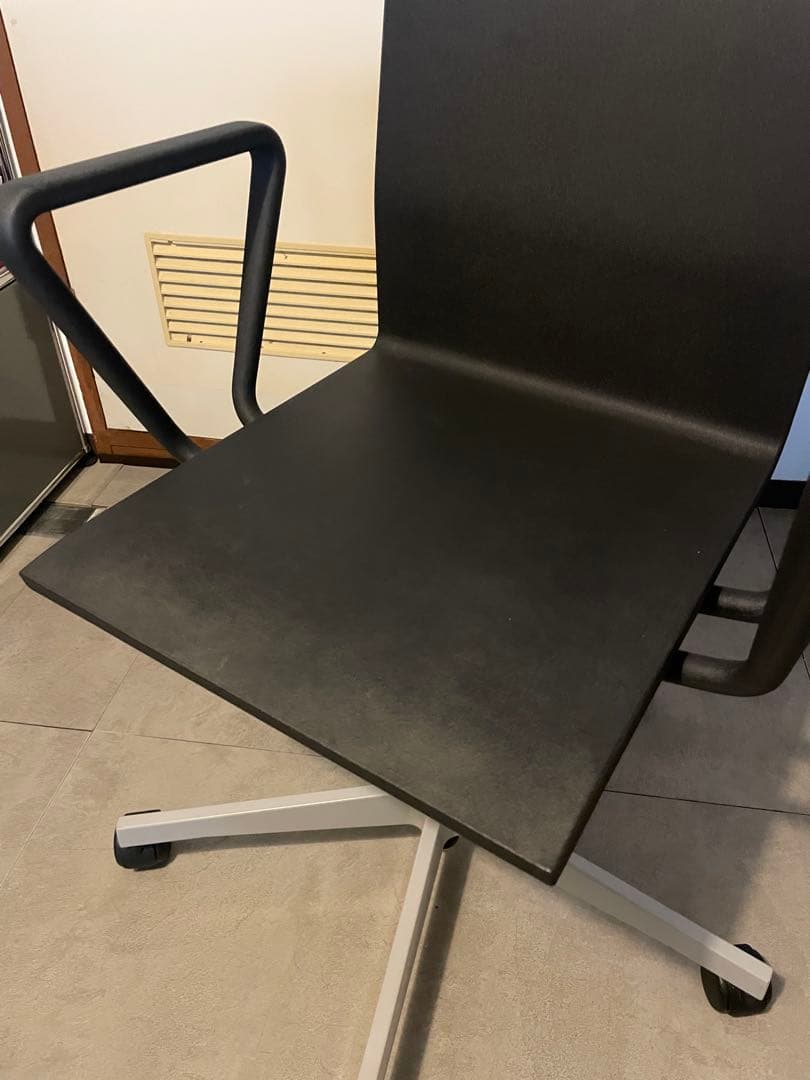 vitra .04 アーム付き