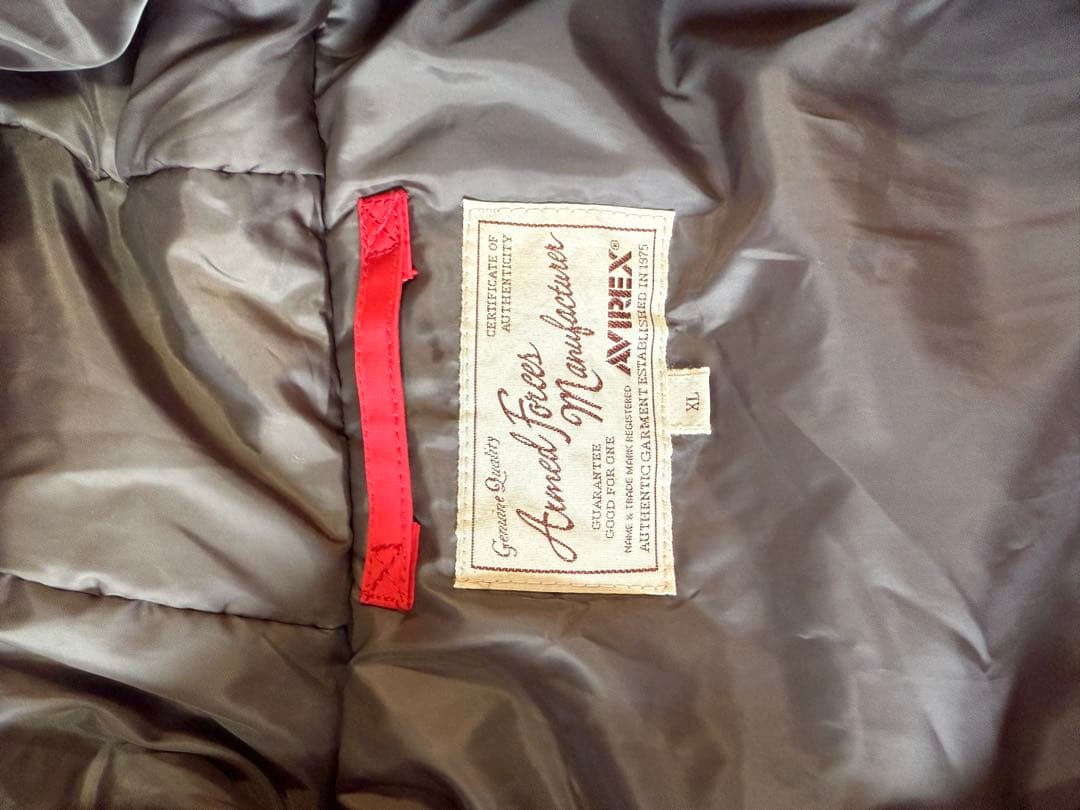 AVIREX 赤 フード付きジャケット