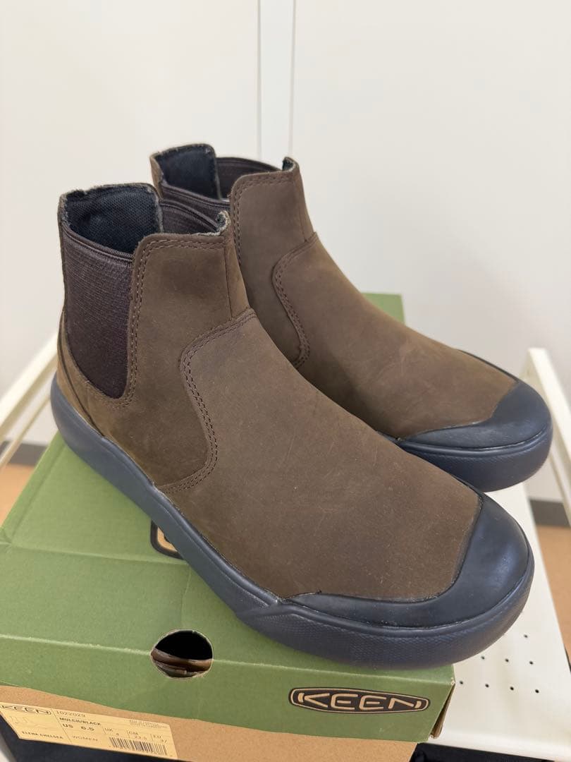 KEEN エレナチェルシー 23.5cm