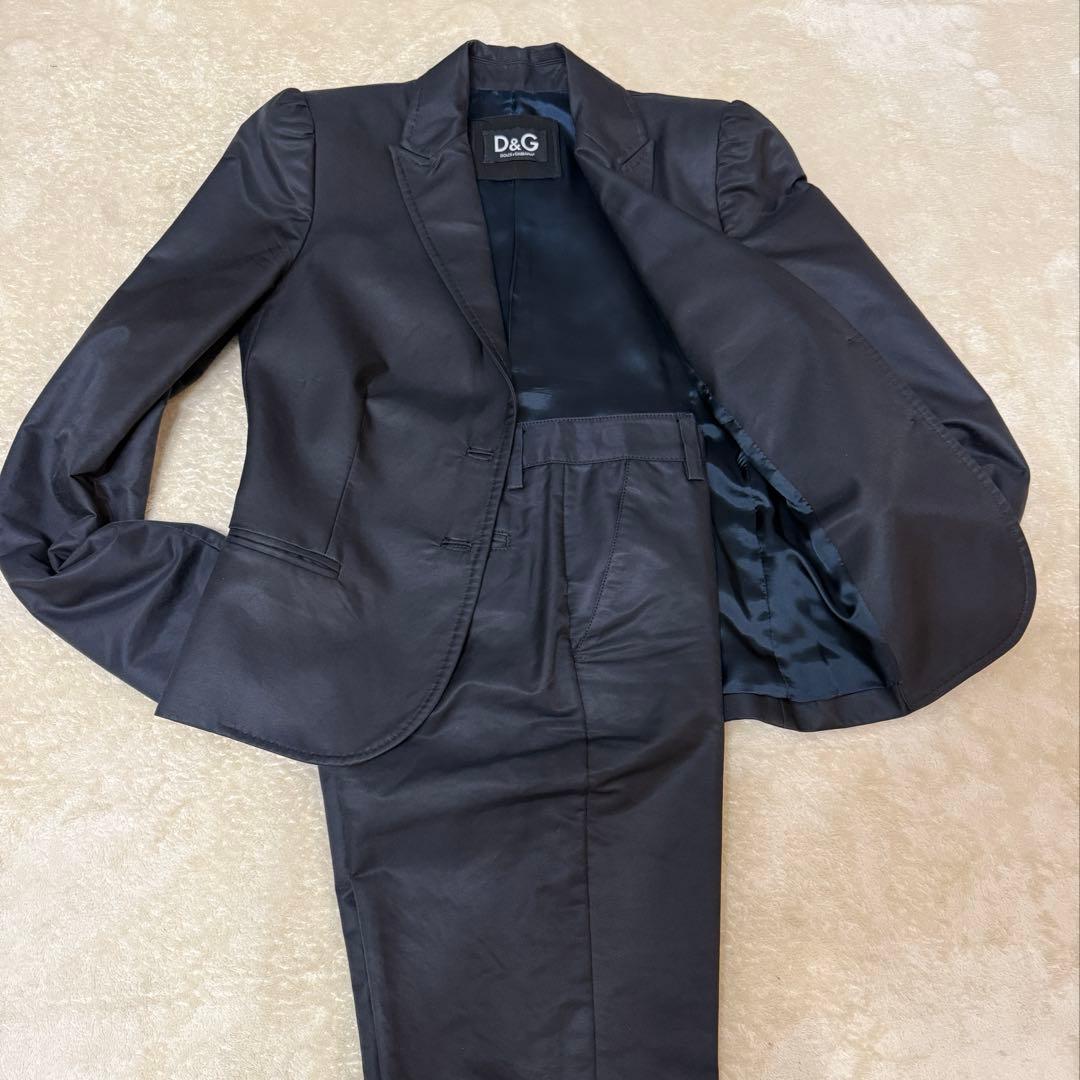 【美品】ドルチェ&ガッバーナ　レディースパンツスーツ　ネイビー　セットアップ　Ｍ