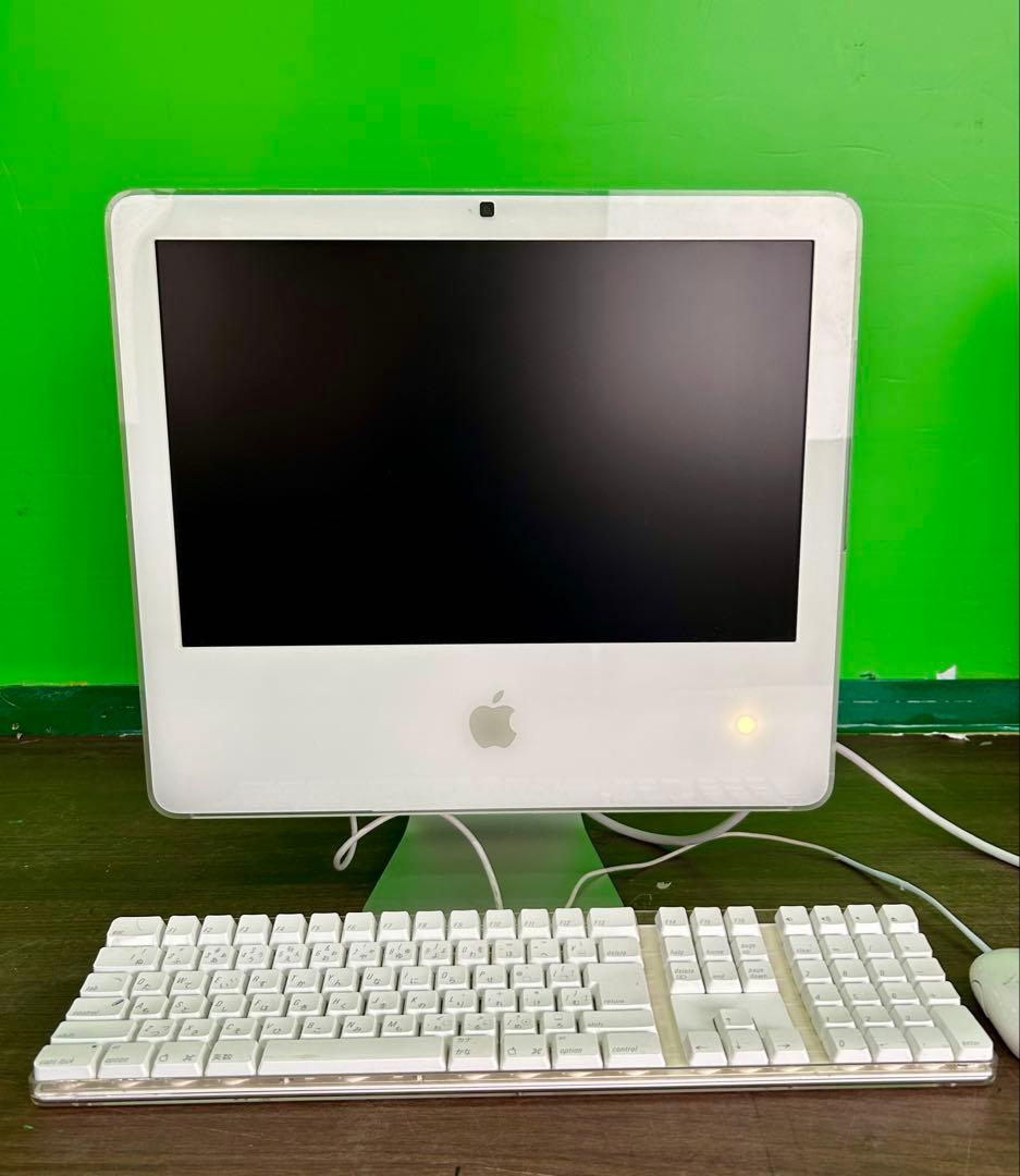動作確認　iMacG5+iSightのモデルと付属品 DVDディスクとキーボード