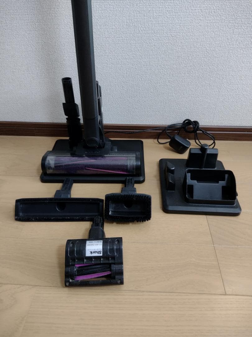 シャーク★コードレスクリーナー★CS601JBK★バッテリー新品と同等