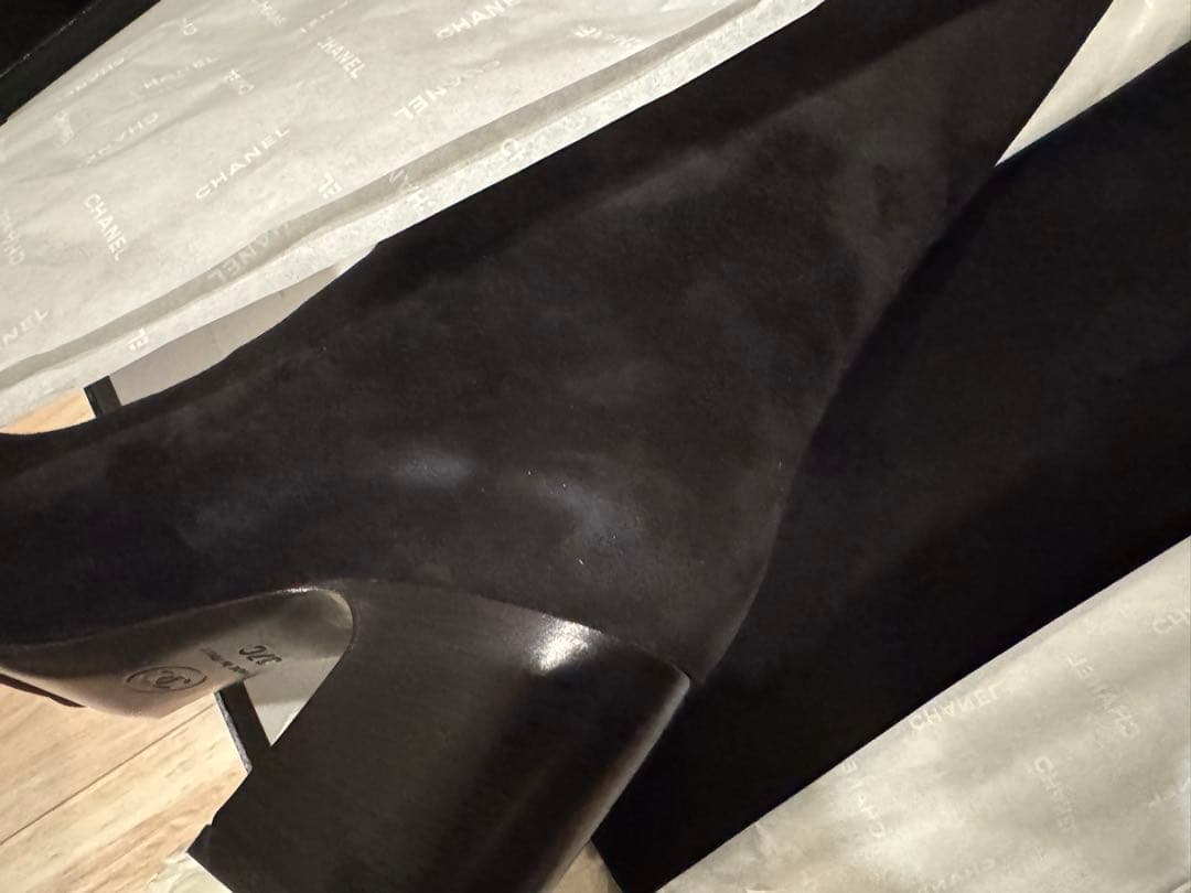 5日までの限定価格　シャネル 黒 スエード ロングブーツ　37 ブラック