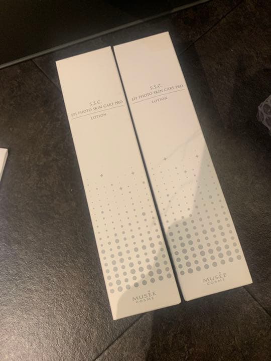 ミュゼ エピフォト スキンケアプロ 美容脱毛器　化粧水2本付き