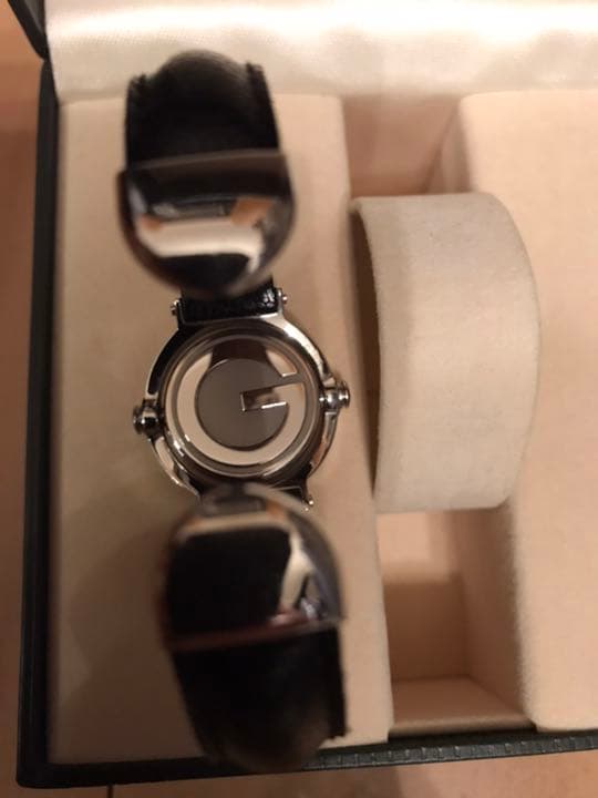 GUCCIの希少アナログ腕時計　最終値下げ