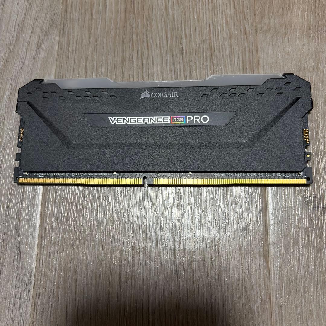 メモリー CORSAIR VENGEANCE PRO 32GB (16GB)