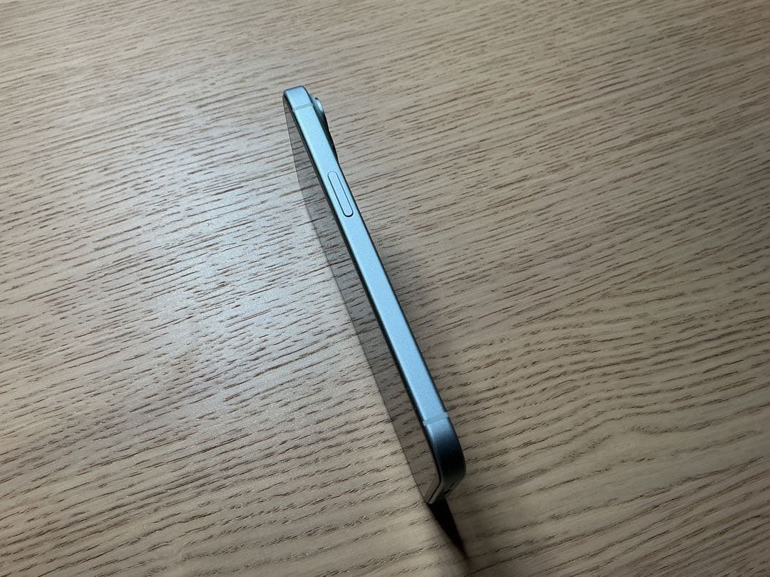 新品画面フィルム付き【超美品】iPhone 15 ブルー 256GB