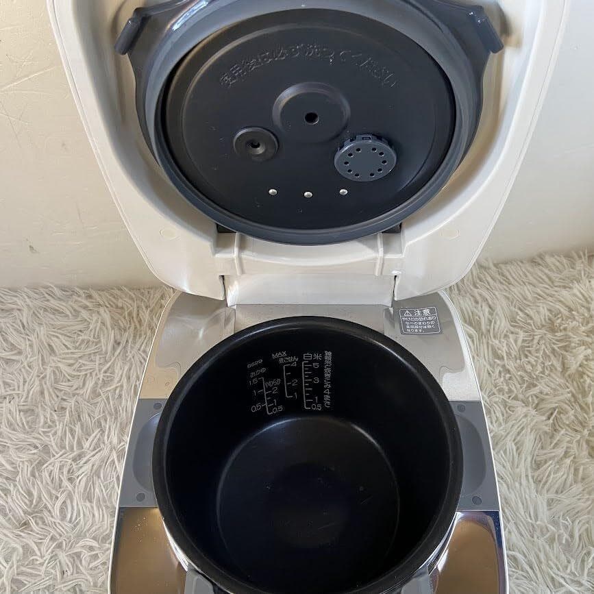【AJ】象印マホービン NW-FB10-WZ 炊飯器 5.5合 絹白