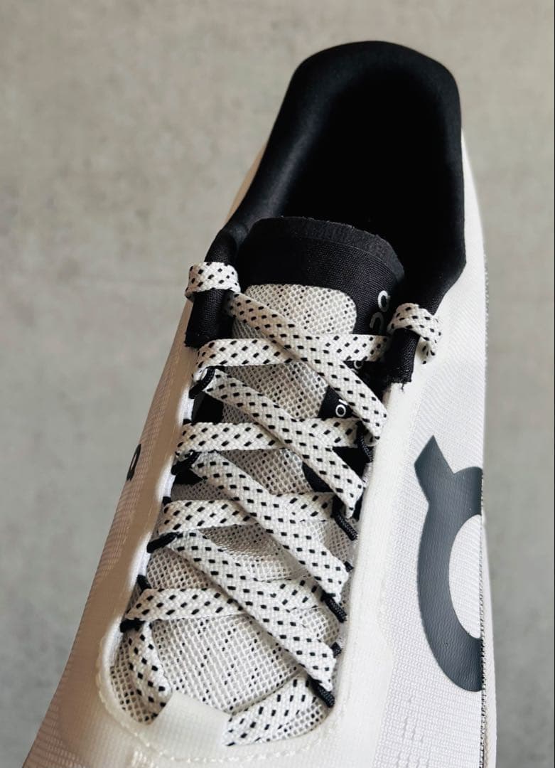 【新品】オン クラウドモンスター2 メンズ 26cm スニーカー