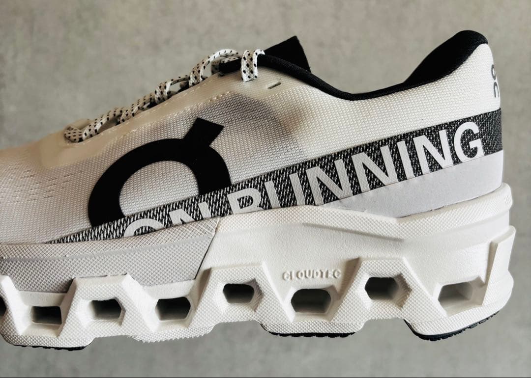 【新品】オン クラウドモンスター2 メンズ 26cm スニーカー