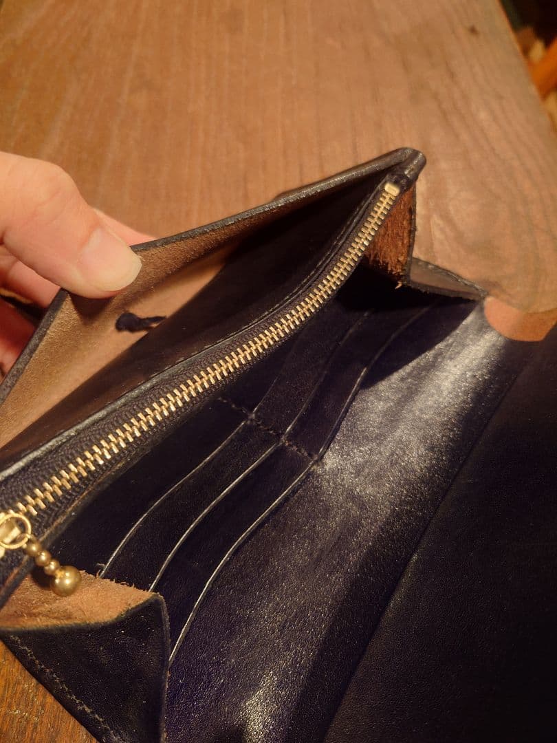 サドルレザー　長財布　イーグルコンチョ　シェブロンビーズ