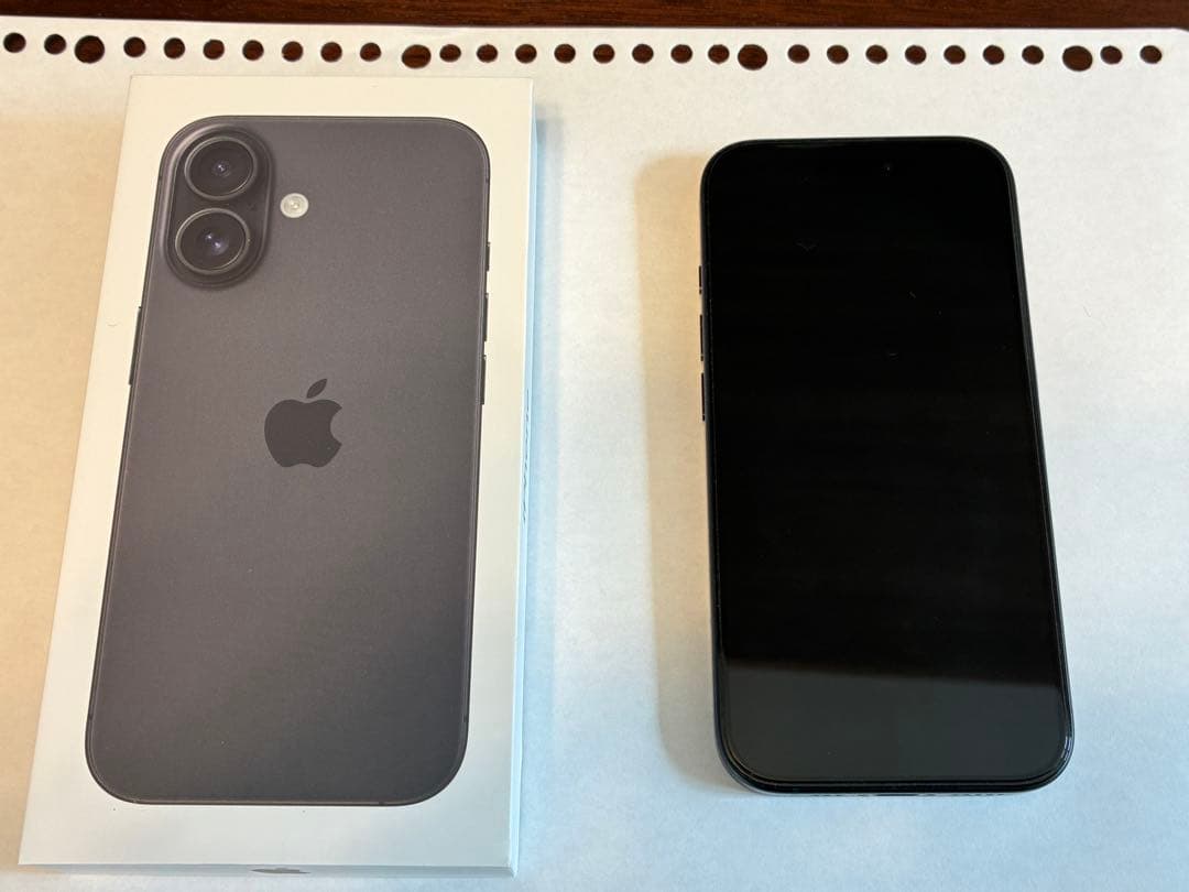 美品　Apple iPhone 16 256g