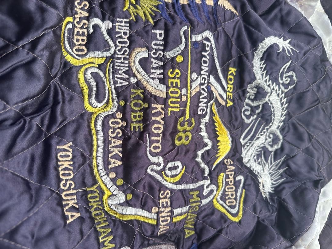 断*中様 ドラゴン刺繍キルティングスカジャン