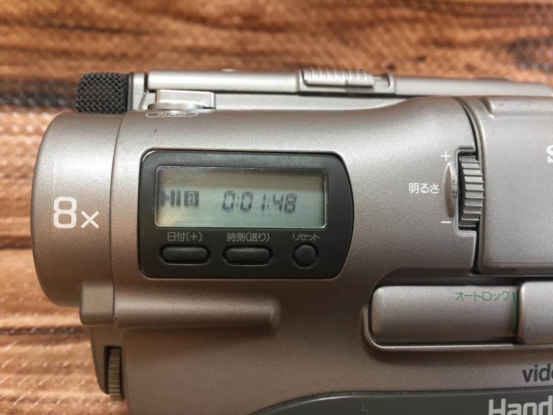 撮影再生ダビングOK　SONY　CCD-TR1　付属品あり　Hi8