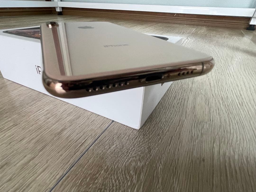 iPhone xs max ゴールド 64GB バッテリー容量 81%