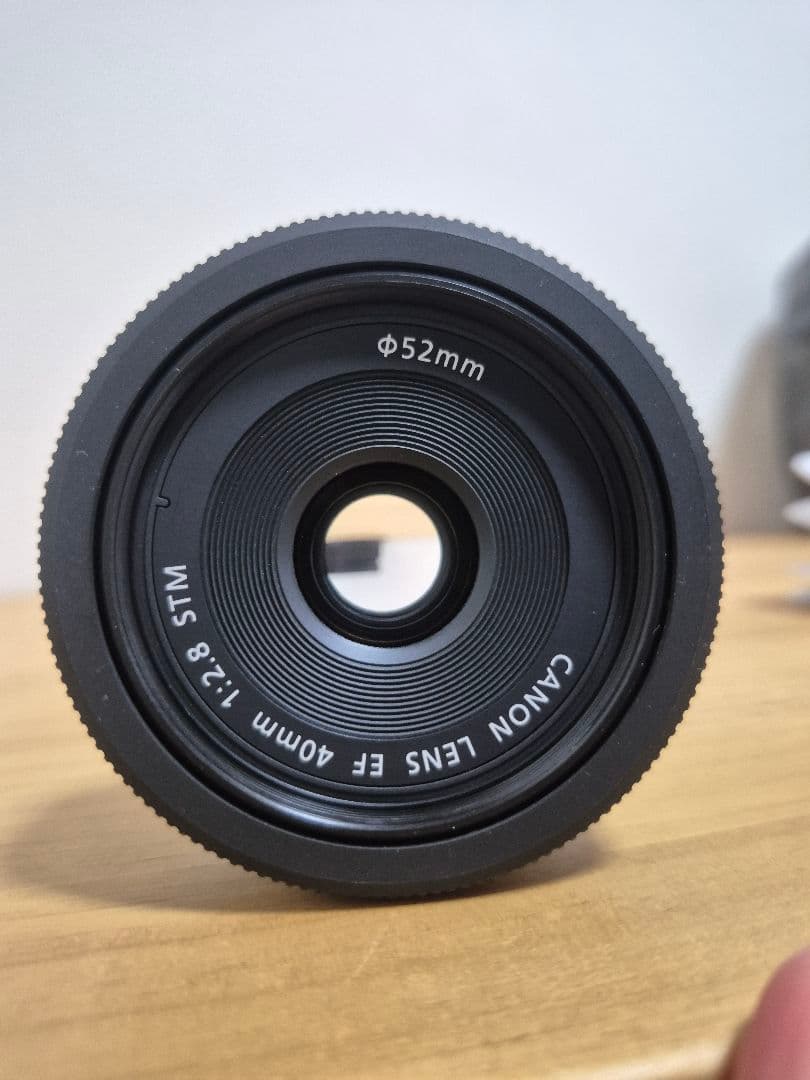 Canon EF 40mm F2.8 STM レンズ