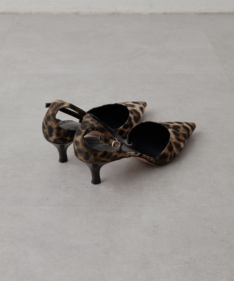 Whim Gazette レオパードポインテッドパンプス