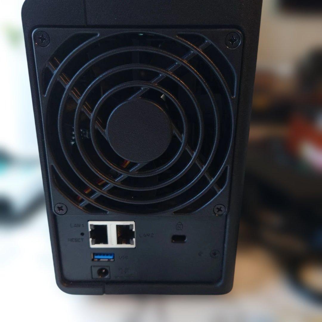 Synology DS220+ 　メモリー4GB増設済　 NAS 2ベイ