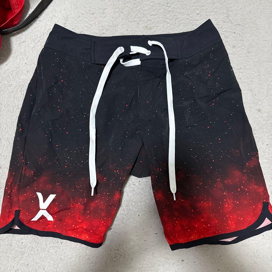 VEATM 黒赤グラデーション水着　sサイズ