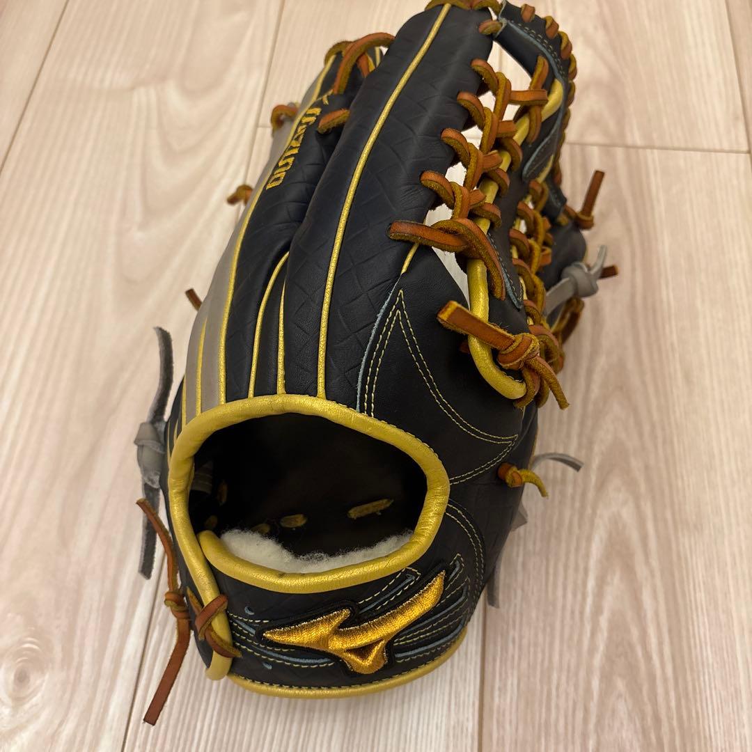 ミズノプロ　直営店限定モデル　軟式外野手用