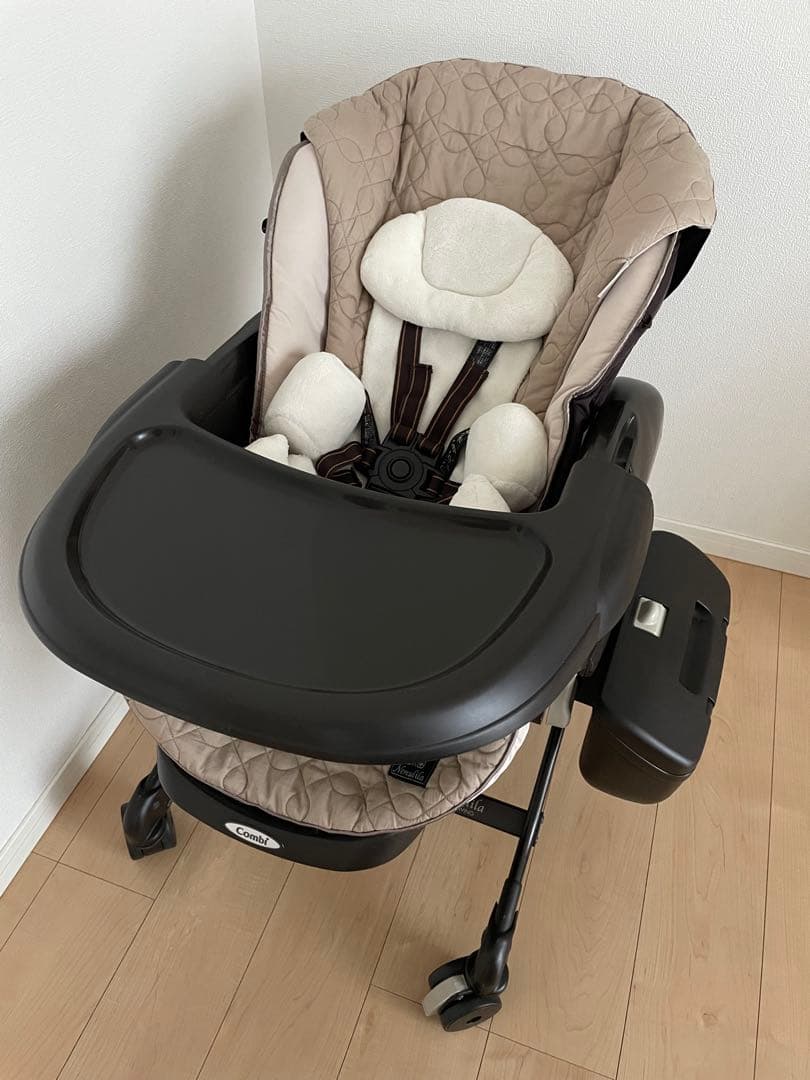 Combi コンビ ネムリラ オートスイング　ダッコプラス