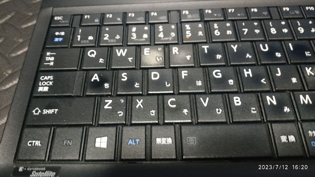 東芝 corei３（2コア４スレ）エクセル、ワード、アドビ、フォトショップ、など