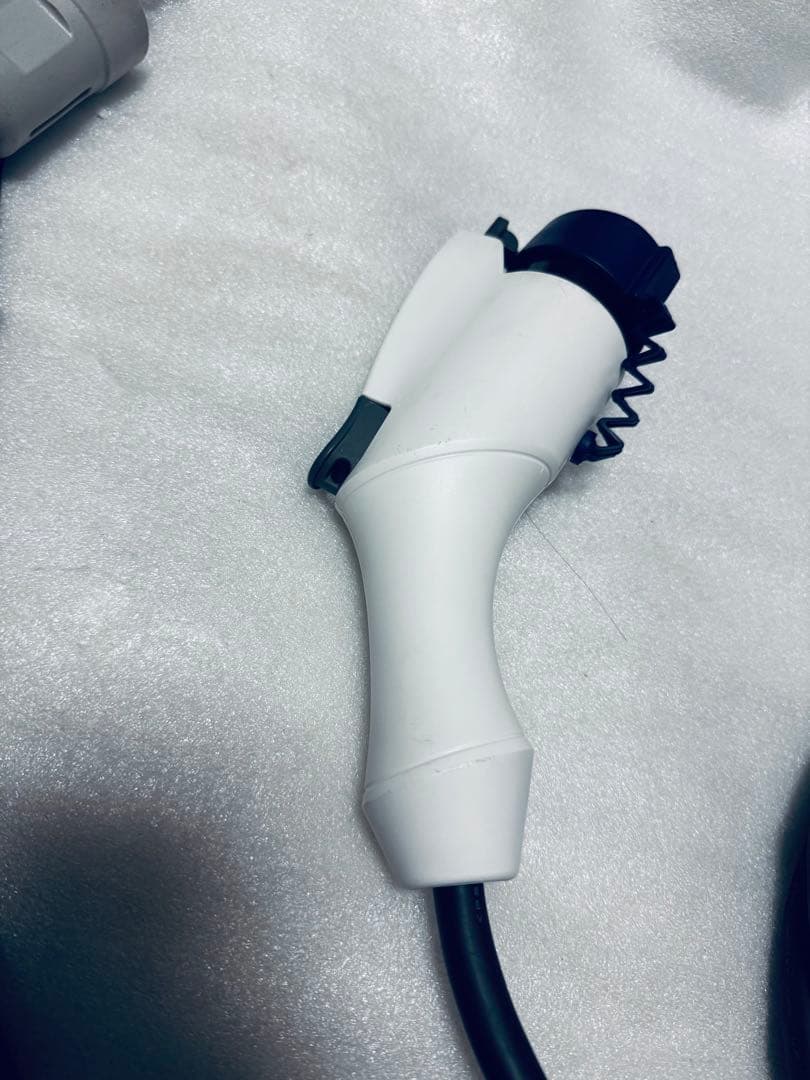 最新型番　日産リーフ充電ケーブル　 6WX0A 708