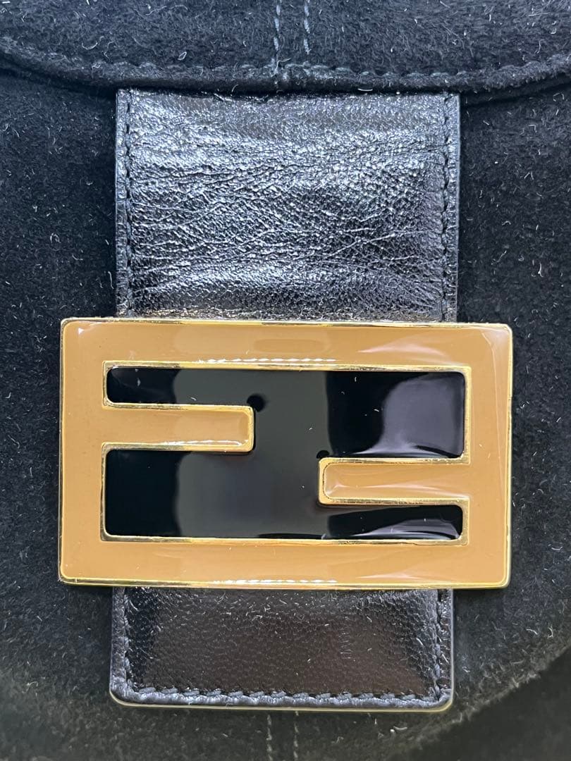 FENDI フェンディ 黒 マンマバケット スウェード ハンドバッグ