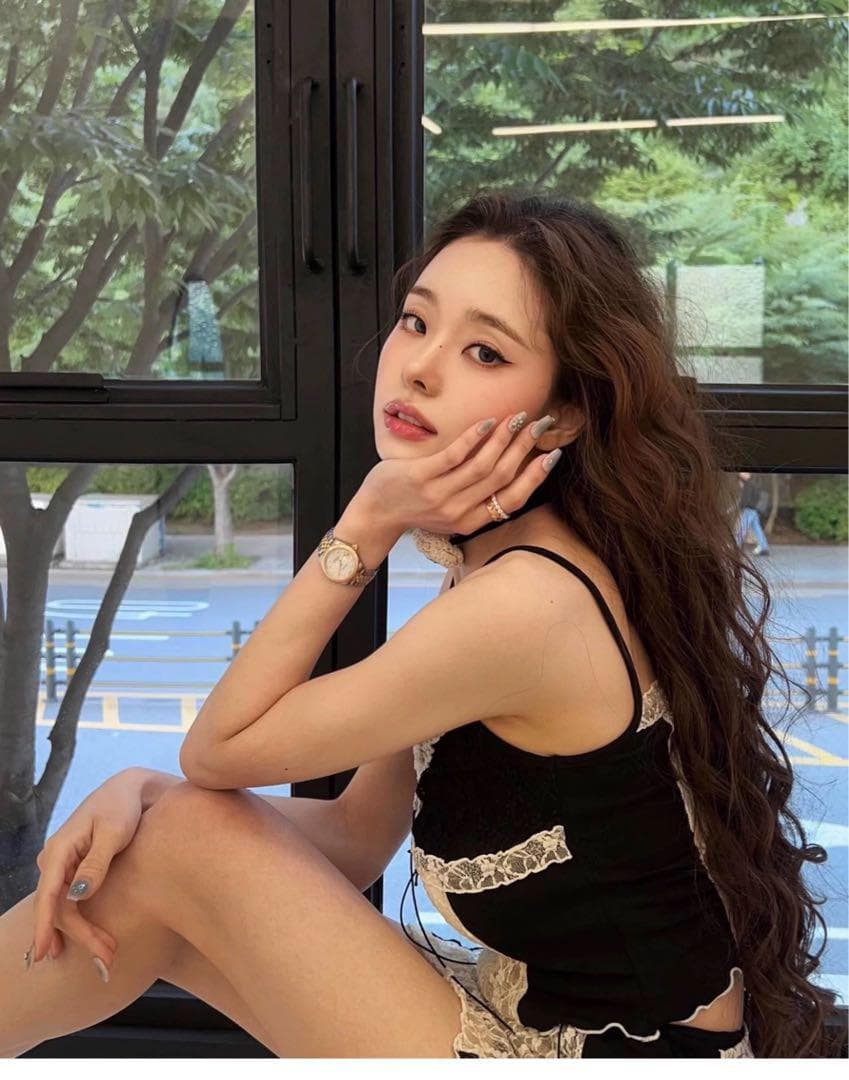 ジアちゃん着用 ♡セクシー可愛い黒白レースキャミソールミニスカートセットアップ