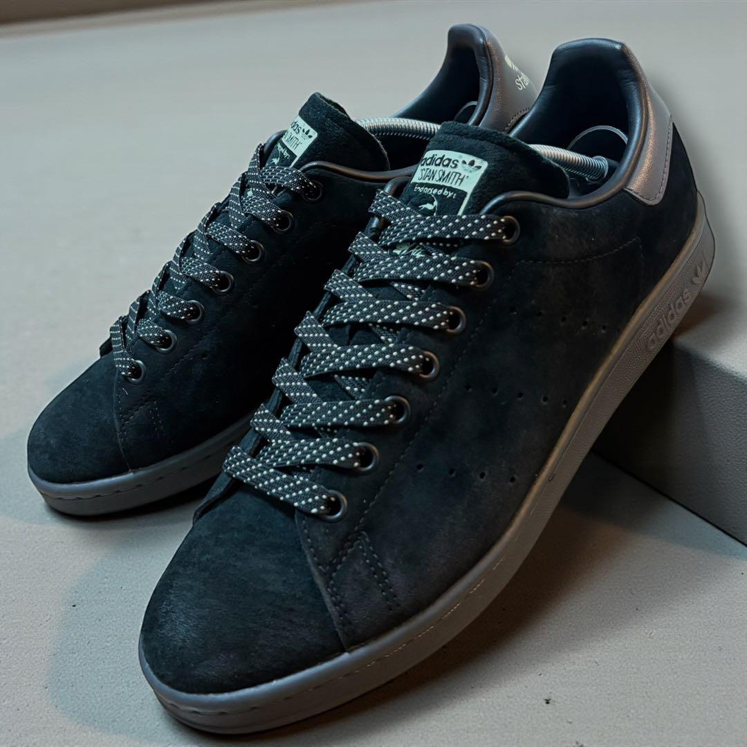 【ティファニーブルーの名品】アディダス　スタンスミス　ブラックスウェード