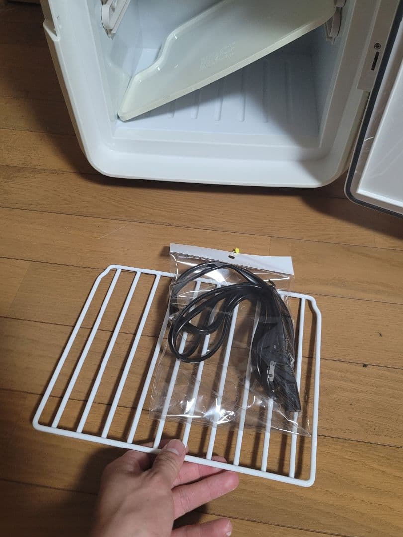 ツインバード 電子適温ボックス保冷保温庫 20L HR-EB08W冷蔵庫キャンプ