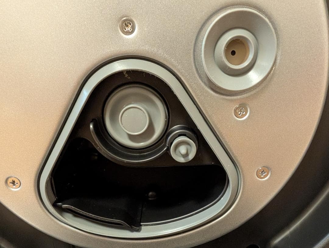 【2025年製】東芝　真空圧力IH炊飯器　RC-10HGX 炊飯器　白色