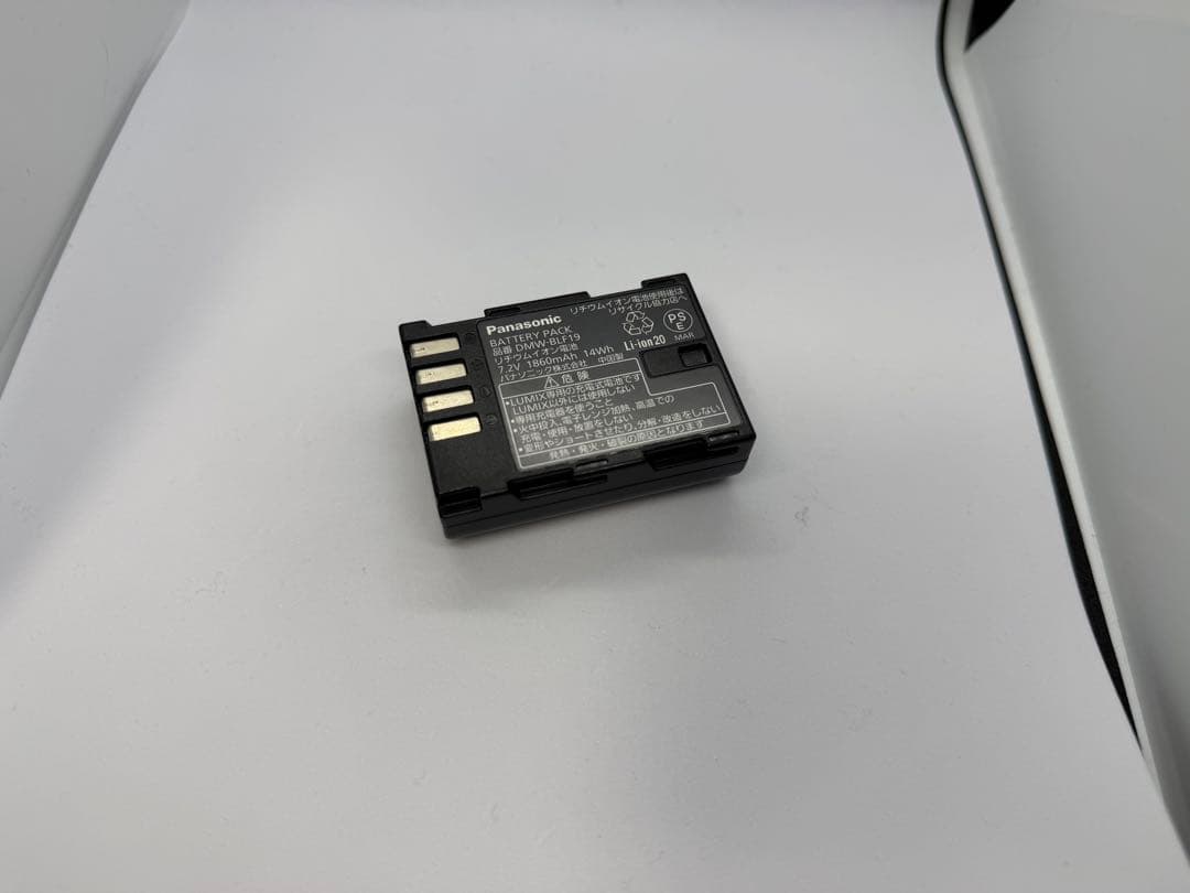 LUMIX GH4 レンズ2個付き 14-42mm f3.5 25mm f1.7