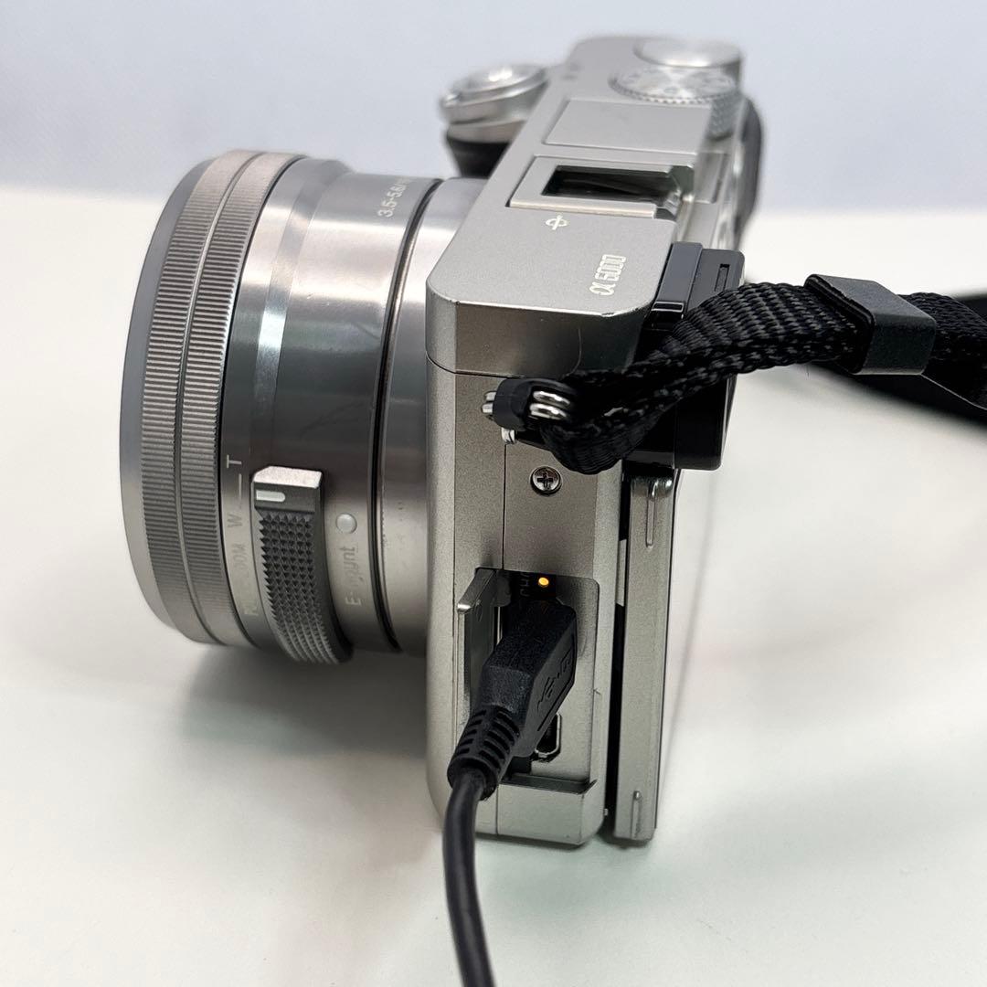 SONY α6000 ILCE-6000Y【ケース付】