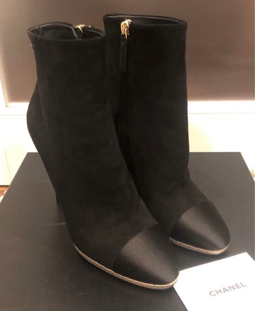 CHANEL シャネル ショートブーツ スエード生地