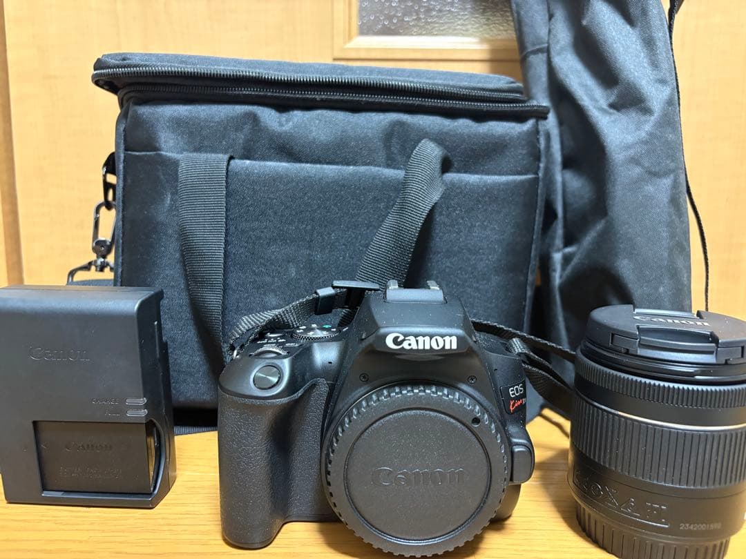 【美品】Canon デジタル一眼レフカメラ EOS Kiss X10
