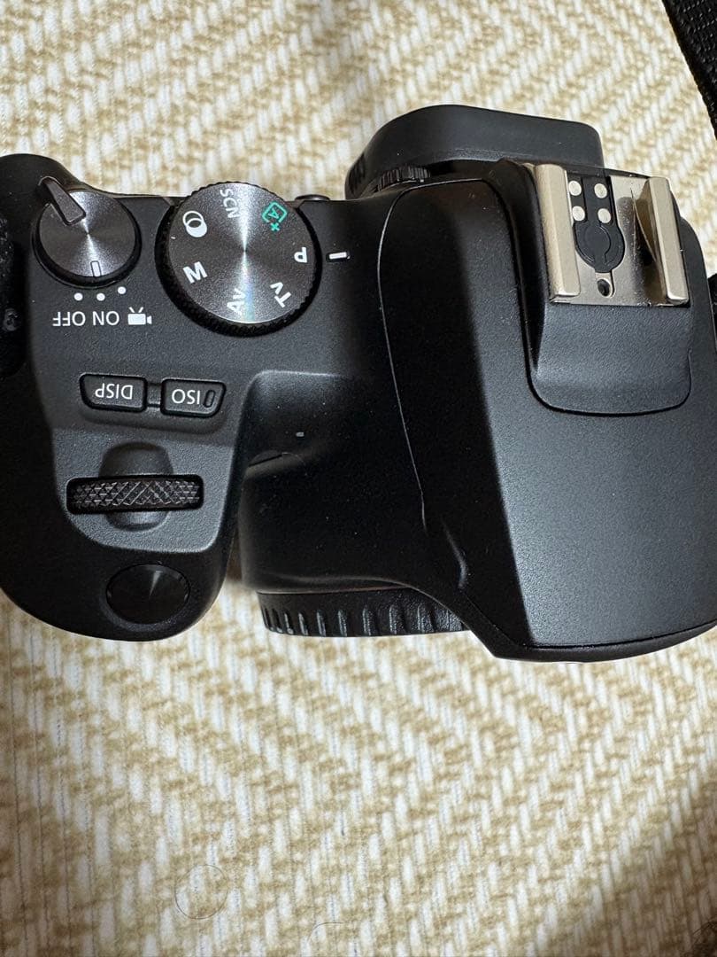 【美品】Canon デジタル一眼レフカメラ EOS Kiss X10