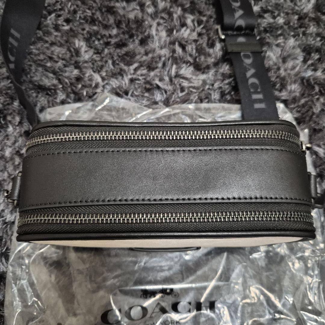 COACH ワイアット クロスボディバック新品同様未使用品