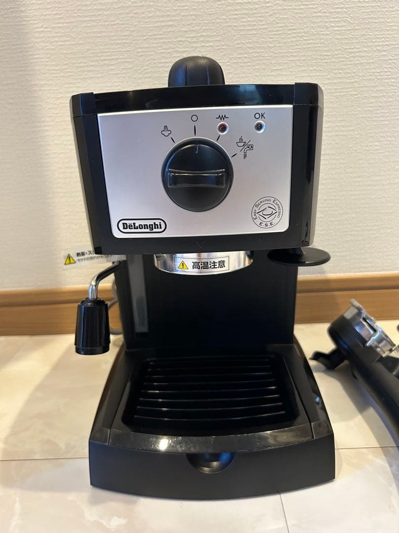 DeLonghi　デロンギ　エスプレッソ・カプチーノメーカー　　EC152J
