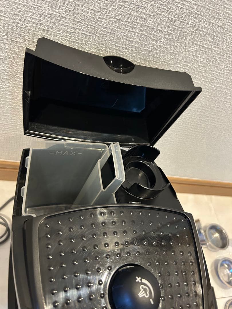 DeLonghi　デロンギ　エスプレッソ・カプチーノメーカー　　EC152J