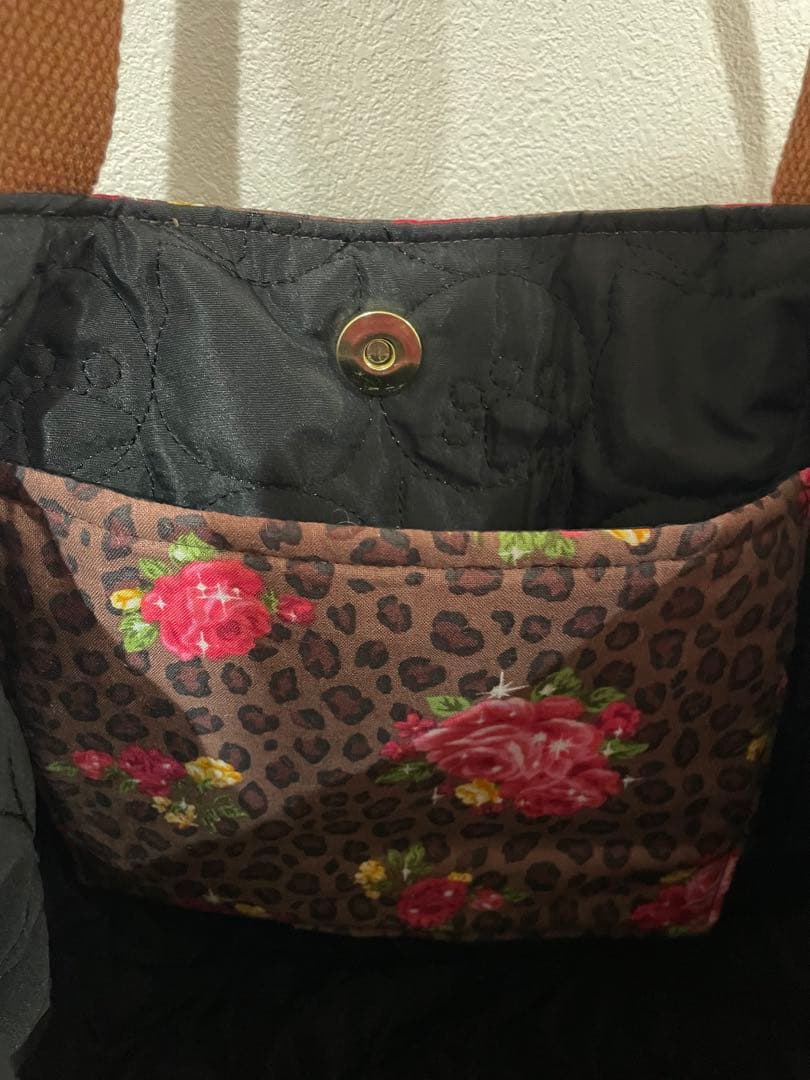 コヤンイサムチョン　ビッグ三毛猫サイドポケット付きころりんトートバッグ