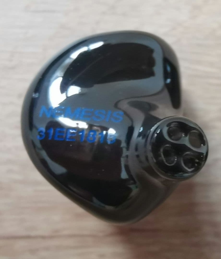 Empire ears Nemesis 限定デザイン