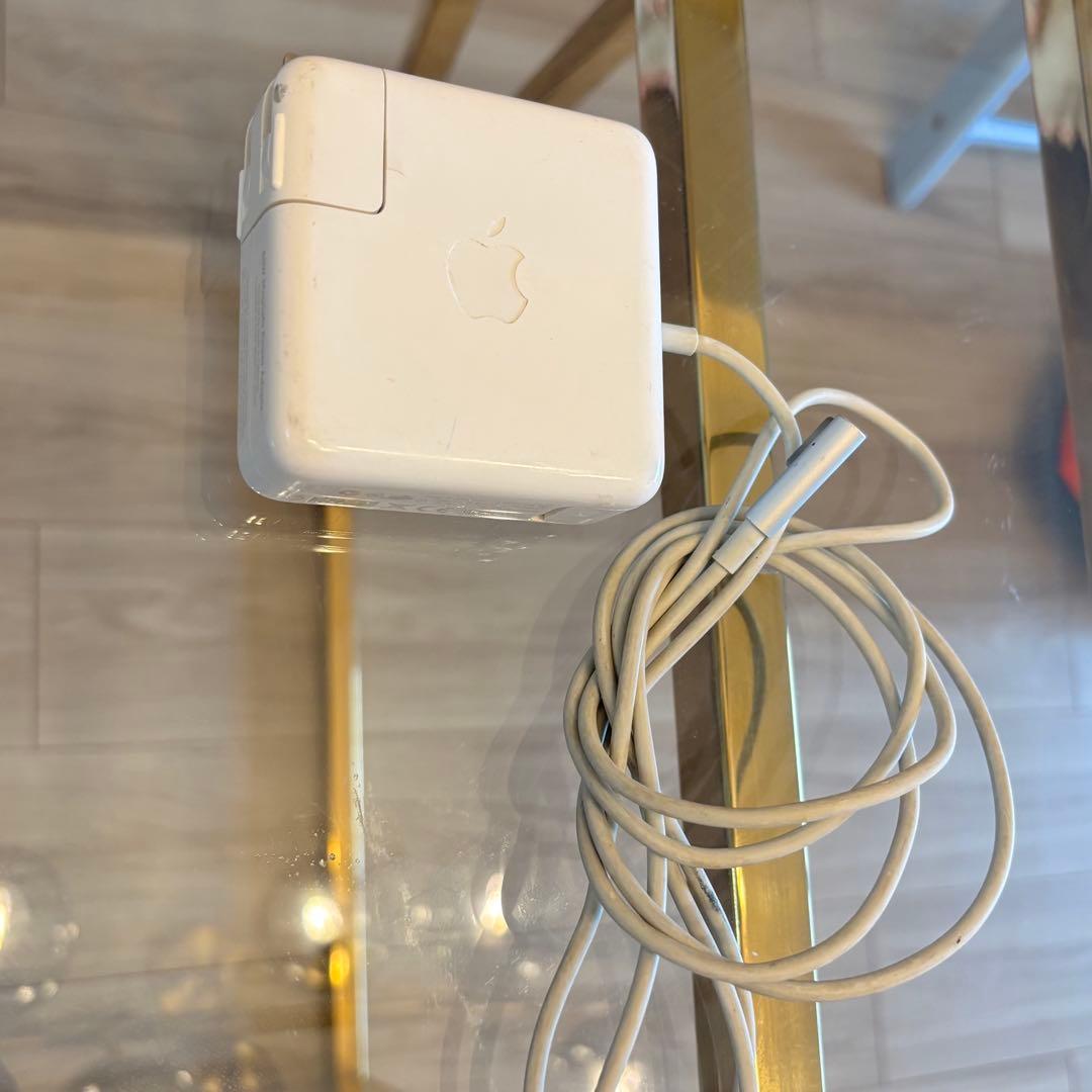 MacBook Pro 13インチ　アップル　ノートPC